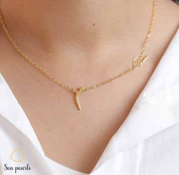 Customized letter with front wing