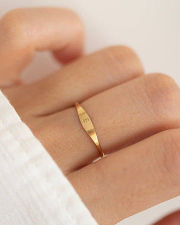 Engraved letter ring